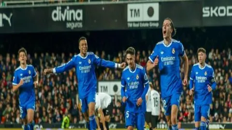 弟弟的可爱瞬间，心动之旅，耶耶带你翱翔天际！